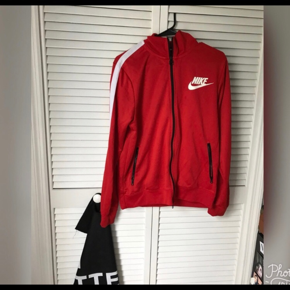 NIKE Sweater